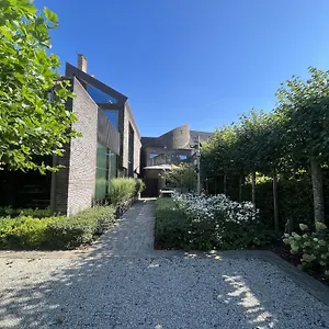 Modern Holiday Near And The North Sea Vakantiehuis